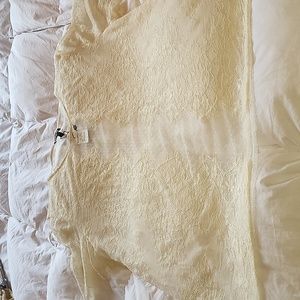 Express Lace Top with Scalloped Sleeves size XL So Romantic Looking off White